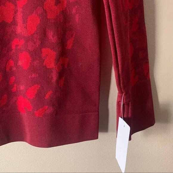NWT Red Camo Print Long Sleeve Athletic Zella top Size Small - Picture 8 of 9